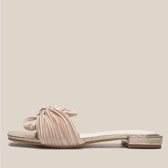 Champagne / gold Twist Decor Fabric Open Toe Slide Sandals - Picture 3 of 5